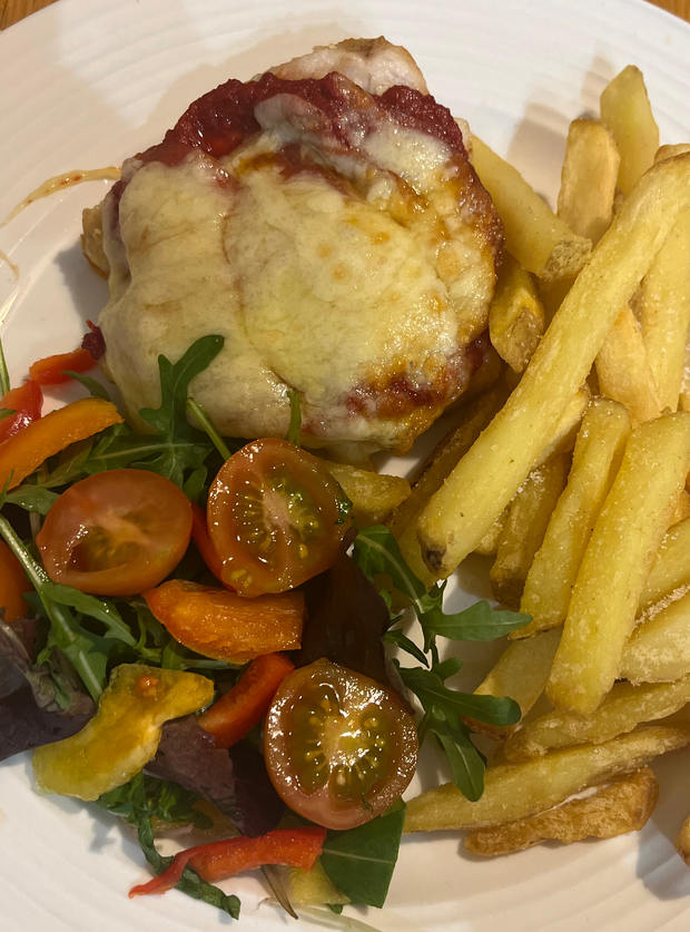 Pizza-stuffed Chicken by Melissa, Waddington, Lincolnshire pinchofnom.com