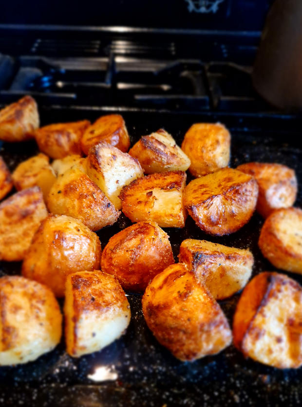 Roast Potatoes by Michelle mac, Southampton pinchofnom.com