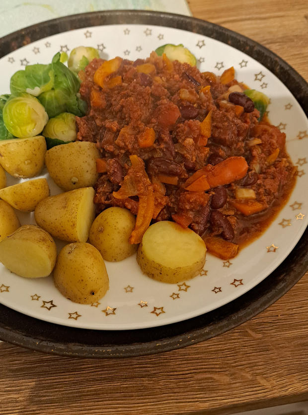 Slow Cooker Corned Beef Chilli by Caz, Bridlington pinchofnom.com