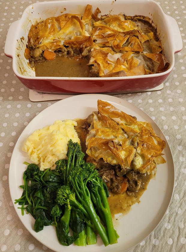 Slow Cooker Steak and Stilton Pie - Pinch Of Nom