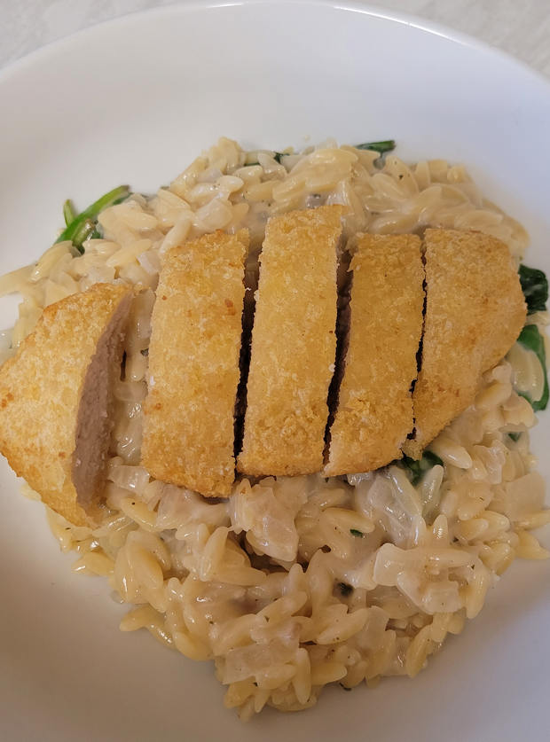 Spinach and Parmesan Orzo by Lisa Owen, Northumberland pinchofnom.com