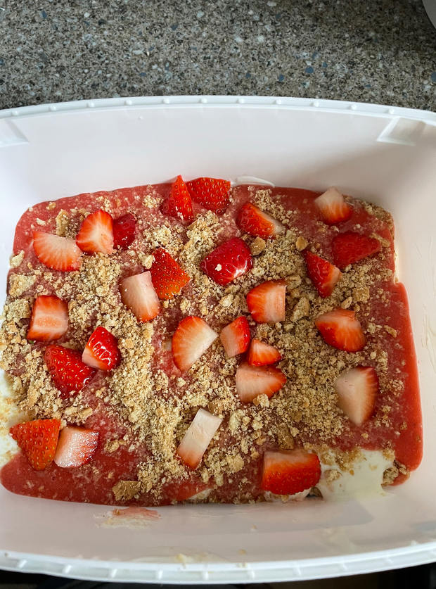 Strawberry Cheesecake Frozen Yoghurt by Julie Smith, Northamptonshire pinchofnom.com