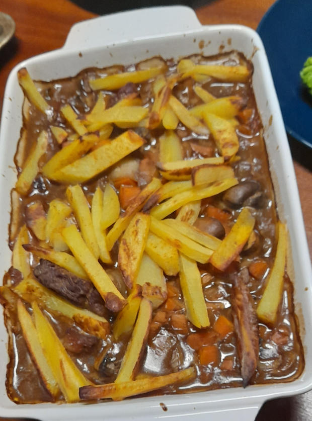 Steak and Chips Pie by Debbie, Albufeira pinchofnom.com