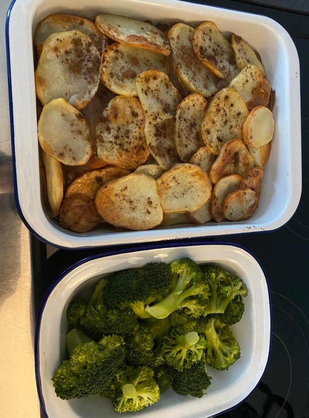 Steak and Chips Pie by LisaClaire1978, Leyland pinchofnom.com