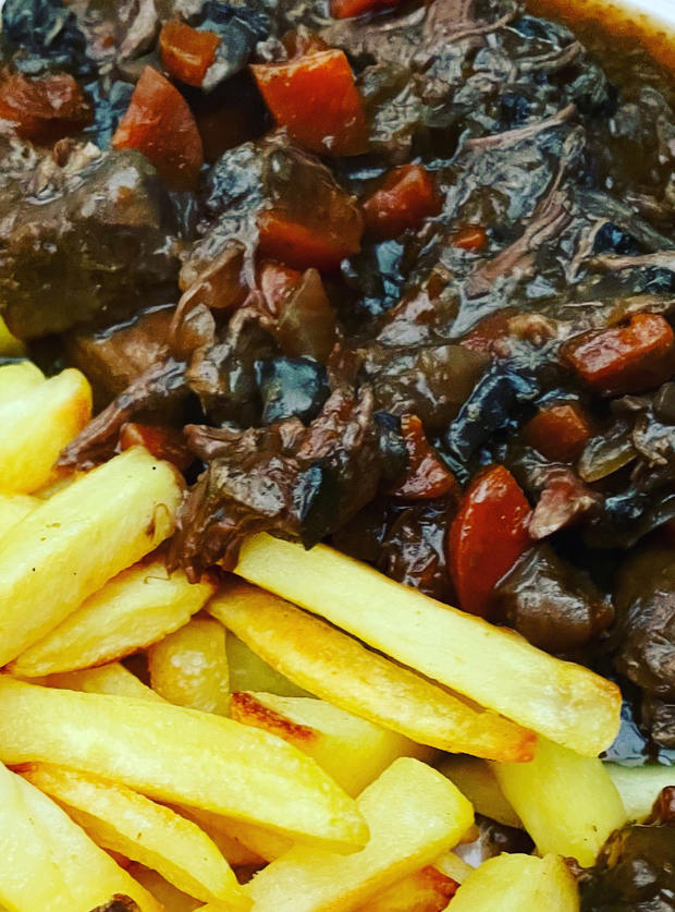 Steak and Chips Pie by Pinkvic, New Forest pinchofnom.com
