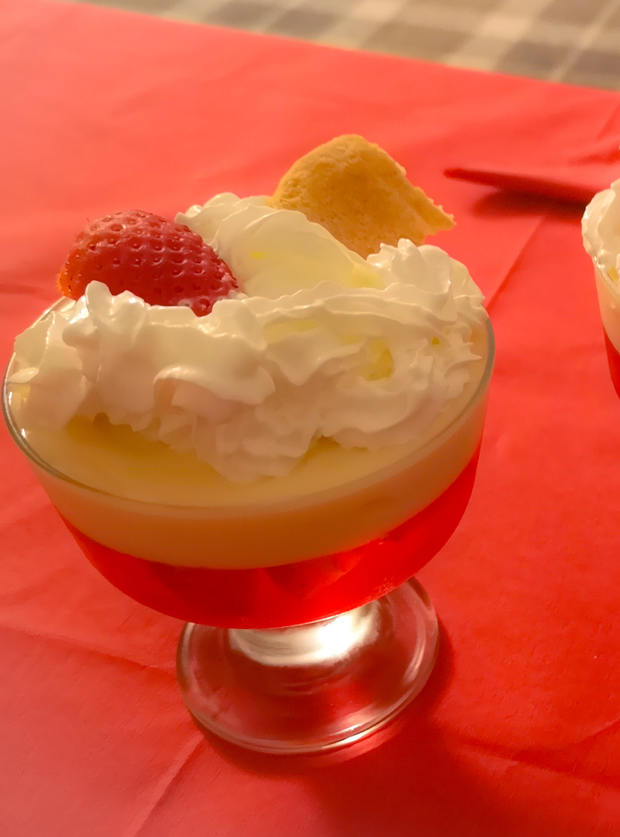 Strawberry Shortcake Trifles by Tracy, Dewsbury pinchofnom.com