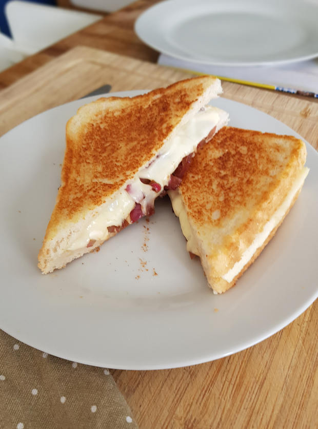 Make Grilled Cheese in Your Toaster with No Mess « Food Hacks :: WonderHowTo
