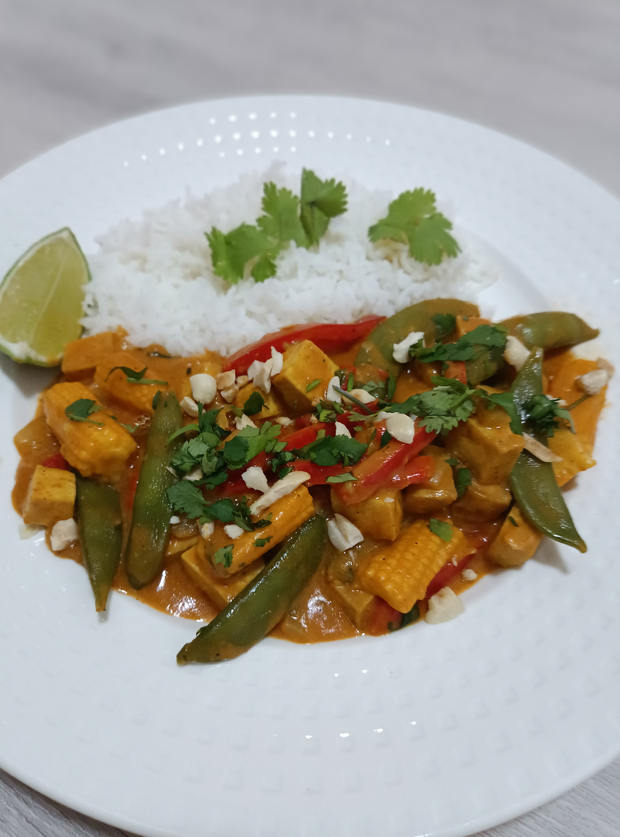 Tofu and Coconut Curry by Lmsingy, Lancashire pinchofnom.com