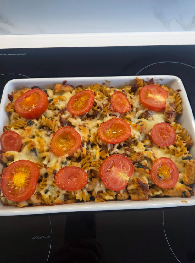 Tuscan Chicken Pasta Bake by Nikkie, West Yorkshire pinchofnom.com