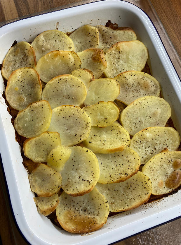 Vegan Lentil Hotpot by Helen M, Beverley pinchofnom.com